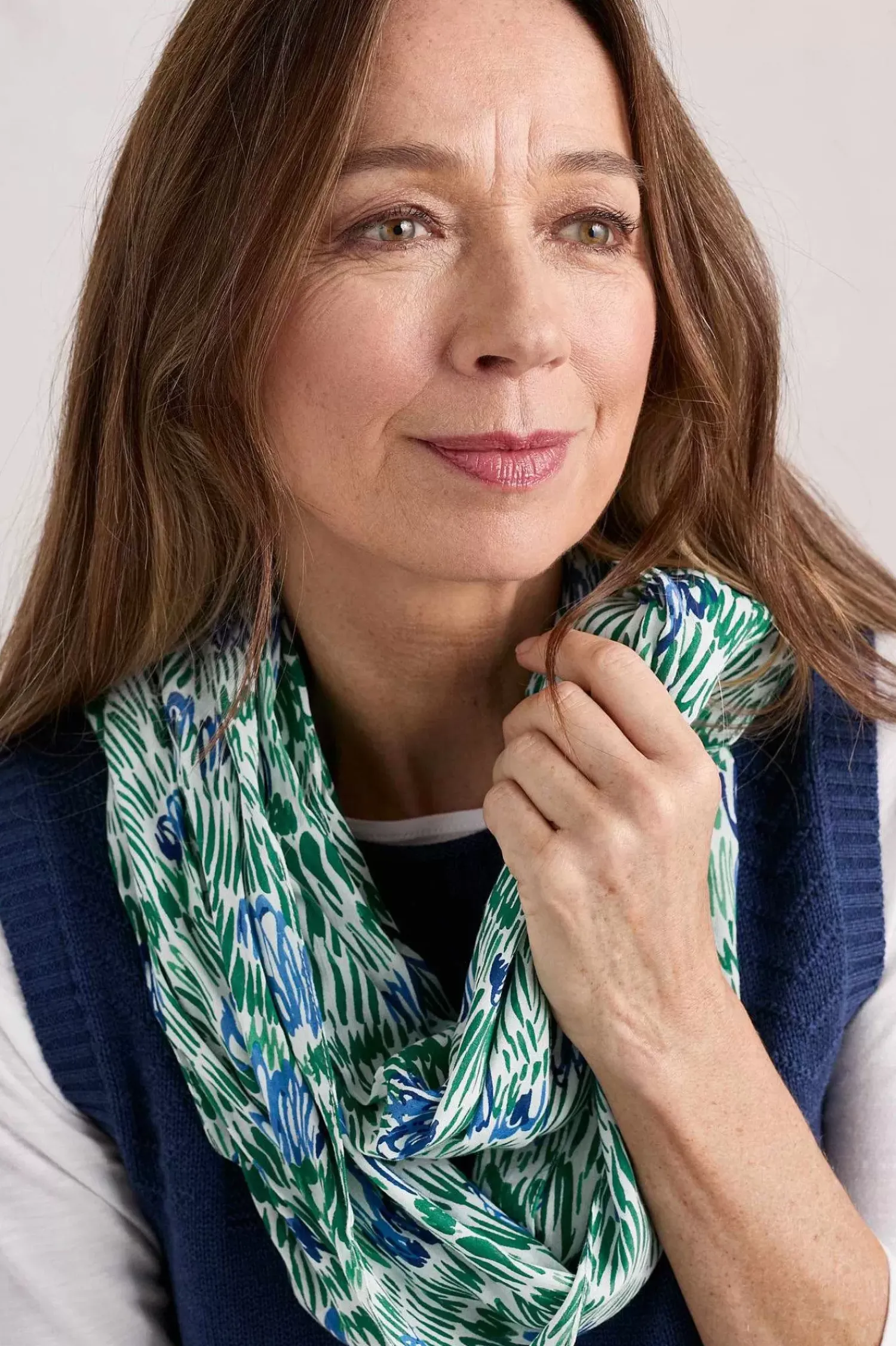Scarves & Shawls<Seasalt Cornwall Summer Circle Scarf Kelp Forest Chalk