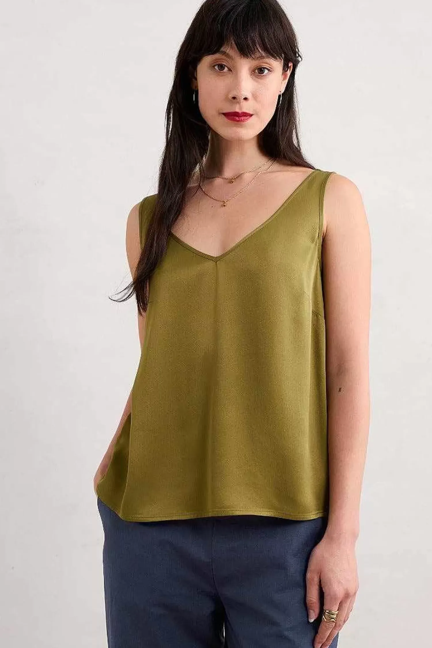 Tops<Seasalt Cornwall Wilder V-Neck Satin Vest Fern Moss
